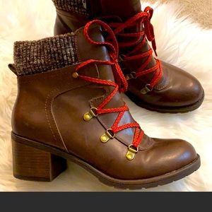 Baretraps Donah Boots